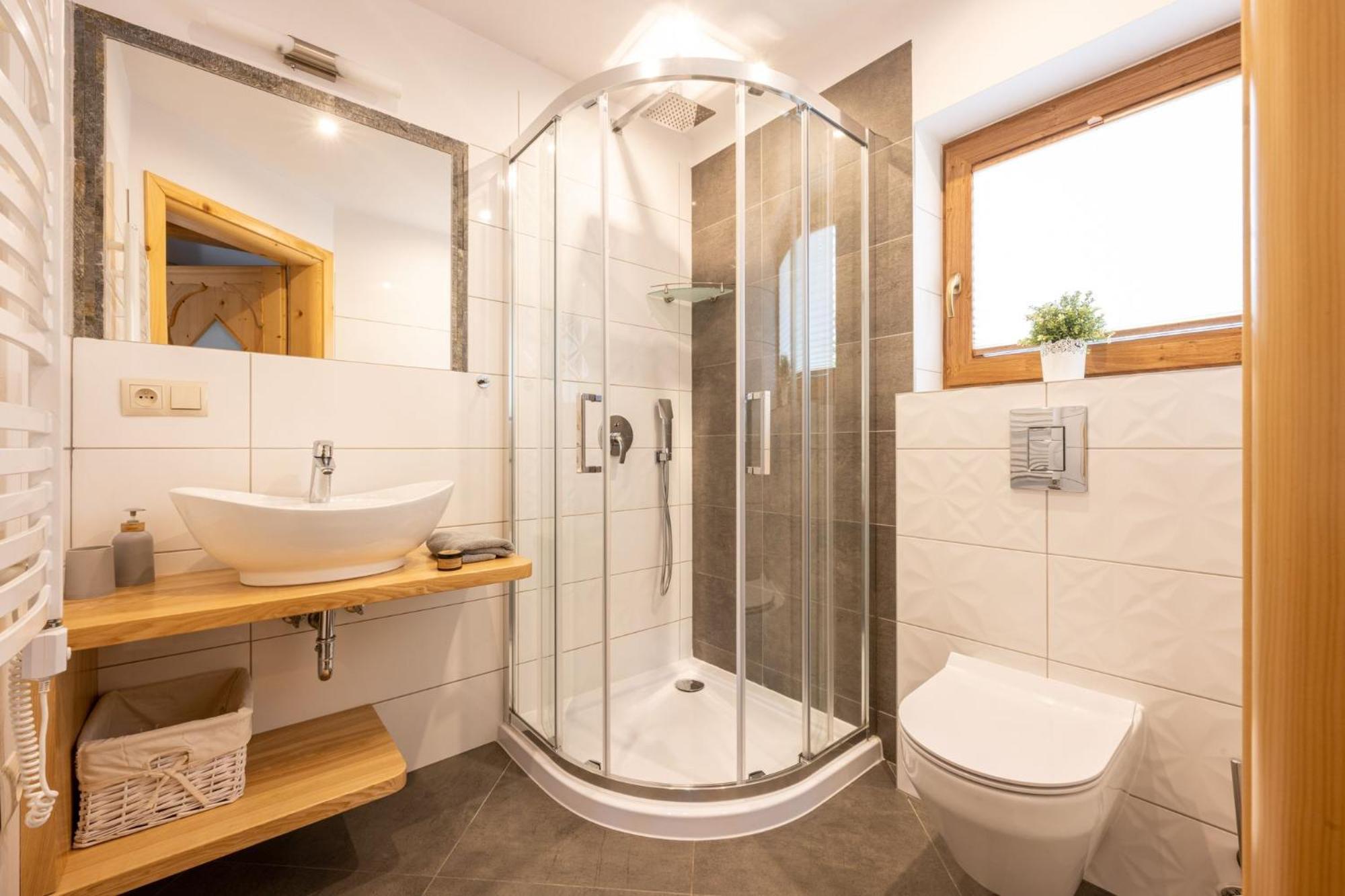 Lux-House & Jacuzzi Sauna ザコパネ エクステリア 写真