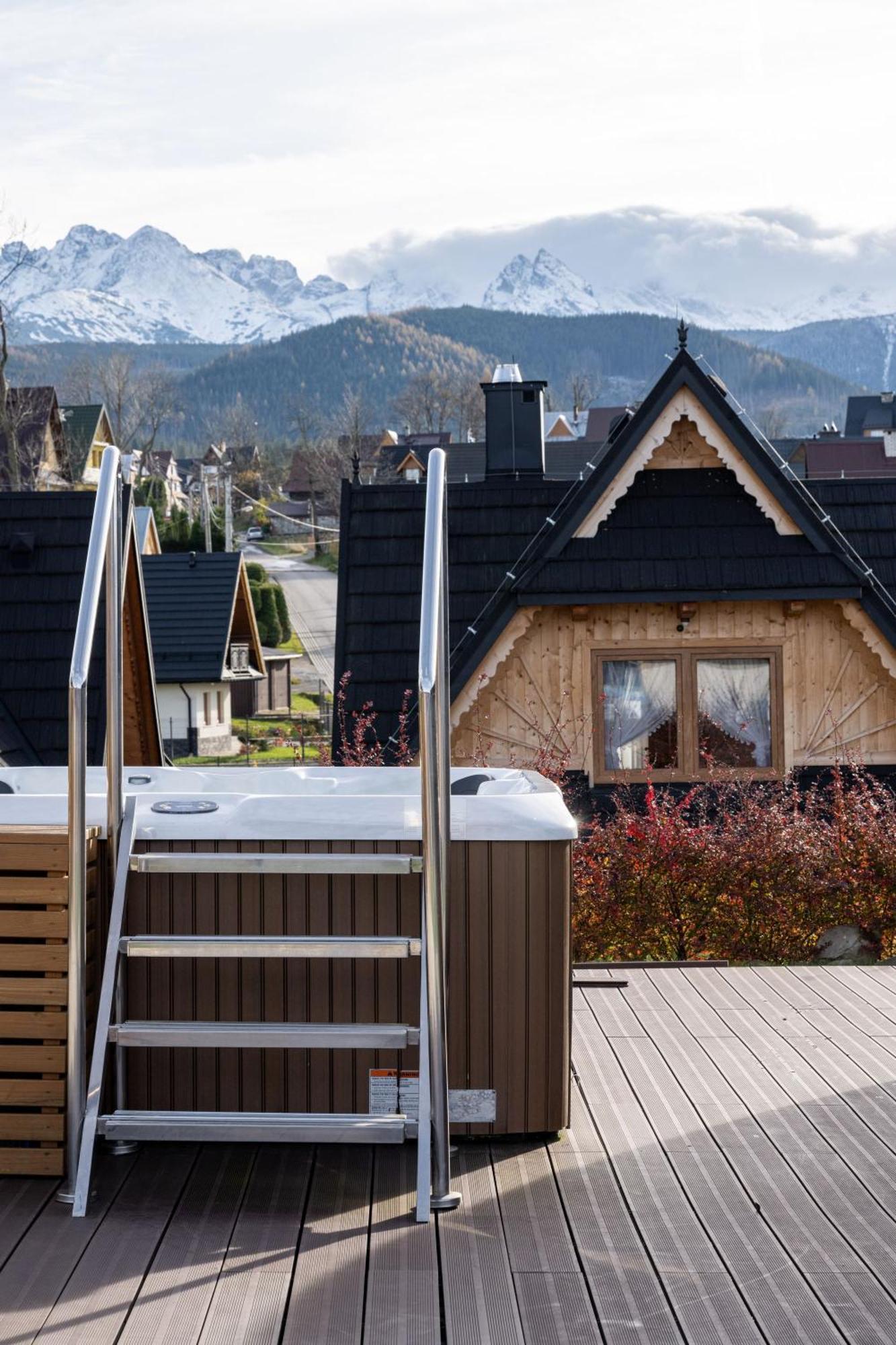Lux-House & Jacuzzi Sauna ザコパネ エクステリア 写真